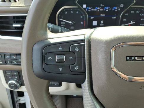 Used 2021 GMC Yukon XL Denali w/ Denali Ultimate Package AWD/4WD image 11