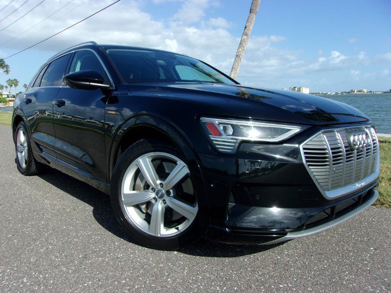 Used 2019 Audi e-tron Premium Plus AWD/4WD image 4
