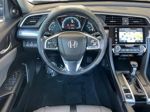 Used 2017 Honda Civic Touring image 14