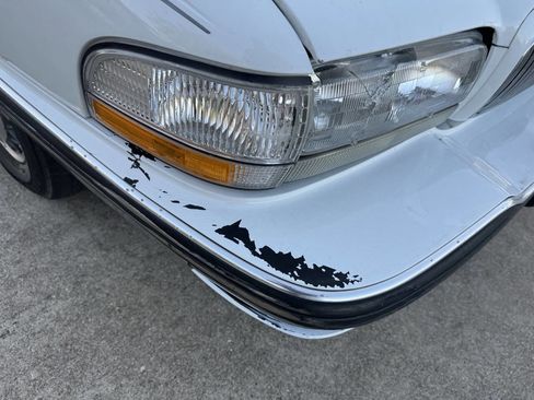 Used 1995 Buick Le Sabre Custom image 23