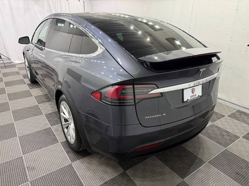 Used 2017 Tesla Model X 75D AWD/4WD image 4