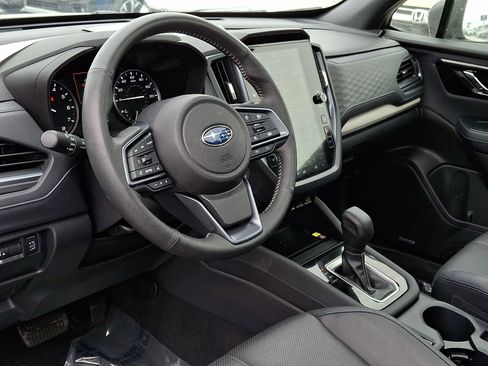 Certified 2025 Subaru Forester Limited image 17