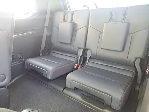 Used 2025 Lexus GX 550 w/ Accessory Package (2T) AWD/4WD image 35