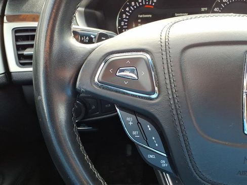 Used 2019 Lincoln MKZ Reserve image 11