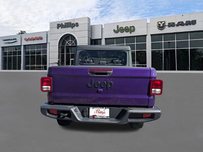New 2026 Jeep Gladiator Sport