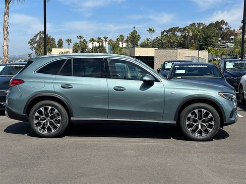 New 2025 Mercedes-Benz GLC 350e 4MATIC image 2