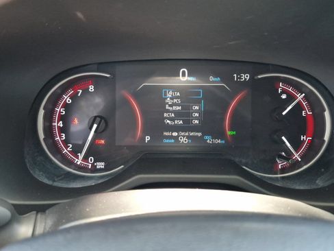 Used 2025 Toyota RAV4 XLE FWD image 20