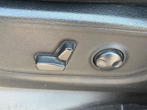 Used 2022 RAM 1500 Big Horn AWD/4WD image 10