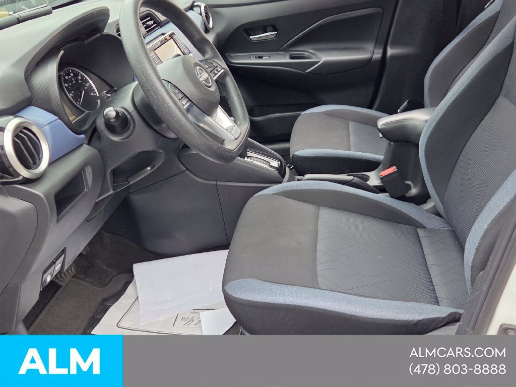 Used 2024 Nissan Versa SV FWD image 4
