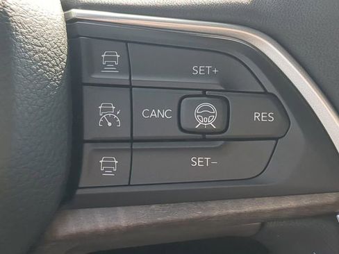New 2026 Jeep Grand Cherokee Limited RWD image 28