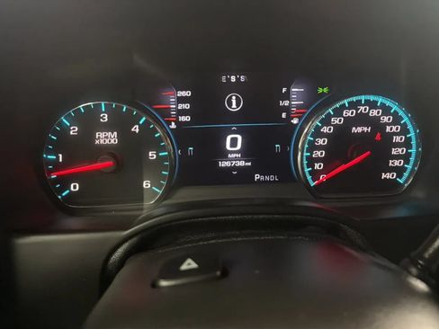 Used 2018 Chevrolet Tahoe Premier RWD image 11