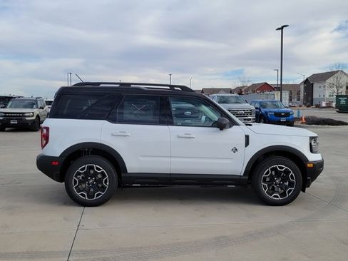 New 2025 Ford Bronco Sport Outer Banks w/ Outer Banks Tech Package+ image 2