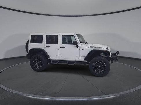 Certified 2017 Jeep Wrangler Unlimited Sahara AWD/4WD image 3