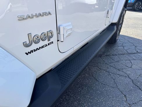 Used 2024 Jeep Wrangler Unlimited Sahara w/ Technology Group AWD/4WD image 25