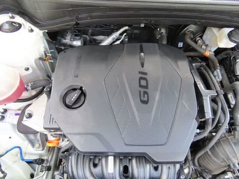 Used 2023 Kia Sportage LX AWD/4WD image 11