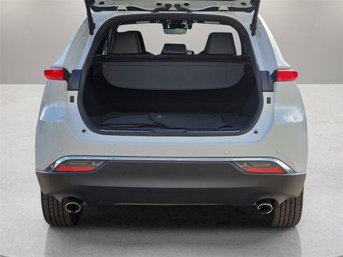 Used 2024 Toyota Venza Limited image 13