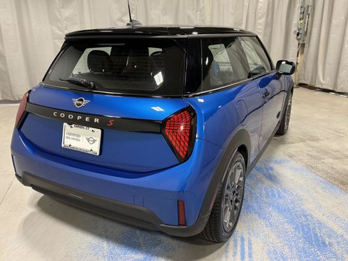 Used 2026 MINI Cooper S FWD image 15