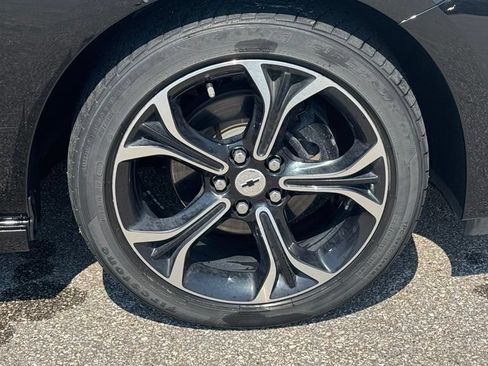 Used 2019 Chevrolet Cruze LT w/ Convenience Package FWD image 6