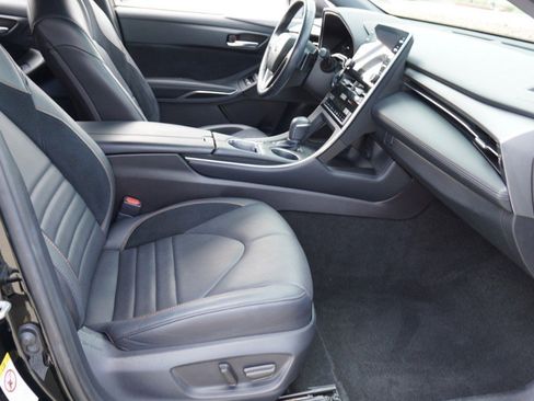 Used 2019 Toyota Avalon XSE image 13