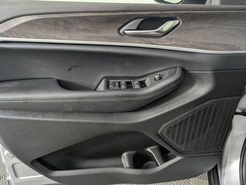 New 2026 Jeep Grand Cherokee Altitude image 17