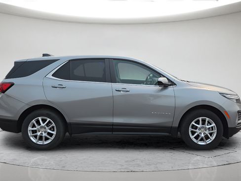 Used 2024 Chevrolet Equinox LT AWD/4WD image 6