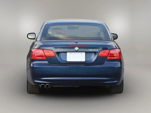 Used 2013 BMW 328i Convertible image 16