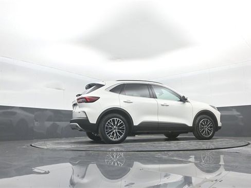 Certified 2025 Ford Escape Base w/ PHEV Premium Package image 33