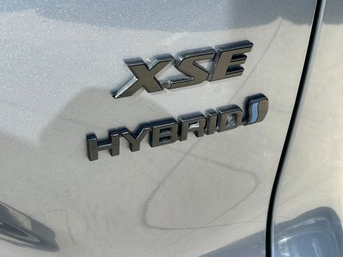 Used 2024 Toyota Corolla Cross XSE image 14