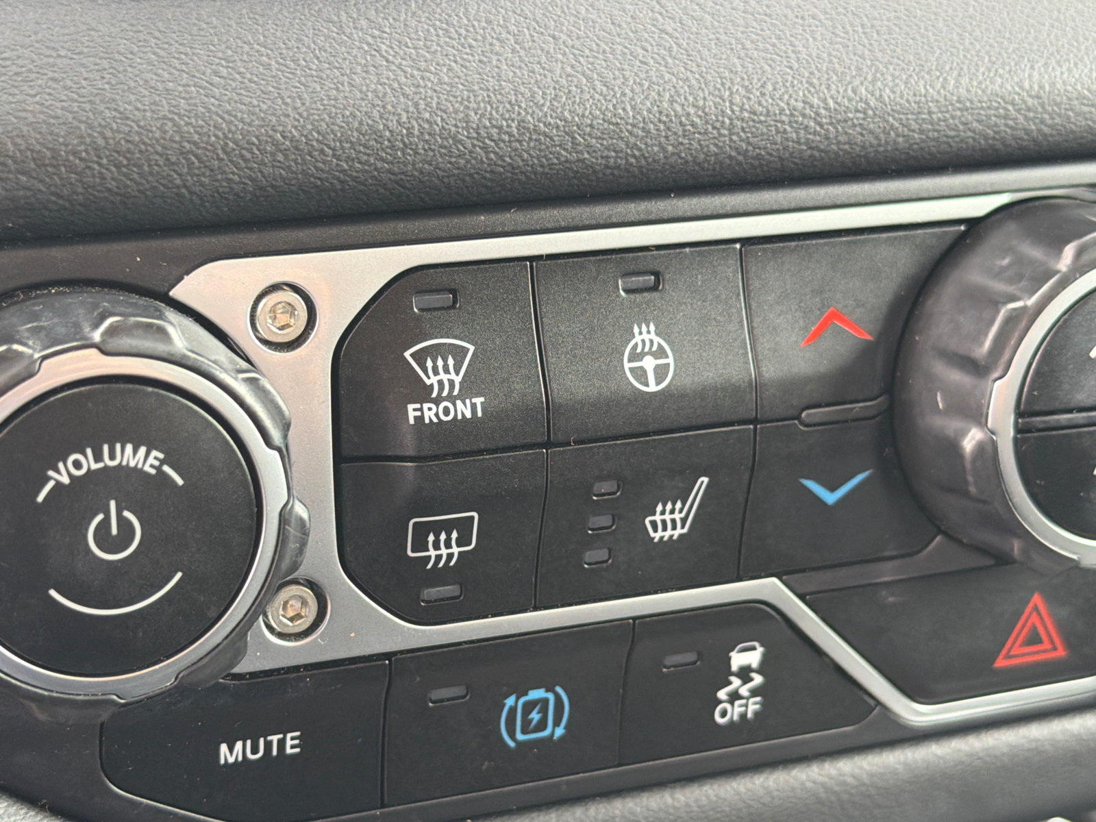 Used 2024 Jeep Wrangler Unlimited Sahara AWD/4WD image 29