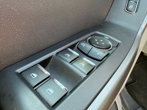 Used 2025 Ford F350 XLT image 11