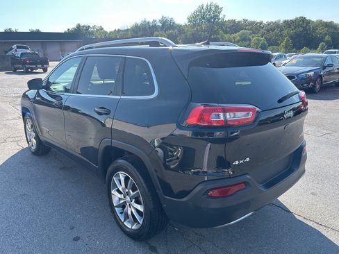 Used 2017 Jeep Cherokee Limited AWD/4WD image 8