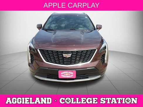 Used 2022 Cadillac XT4 Premium Luxury w/ Technology Package FWD image 9