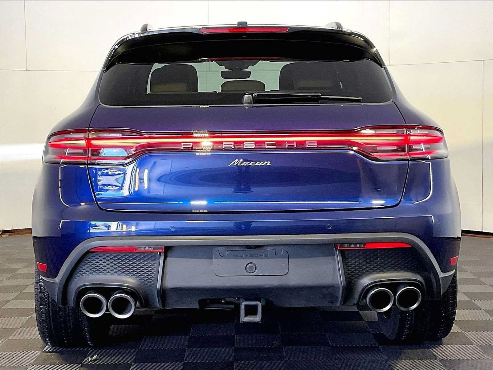 Certified 2024 Porsche Macan AWD/4WD image 6