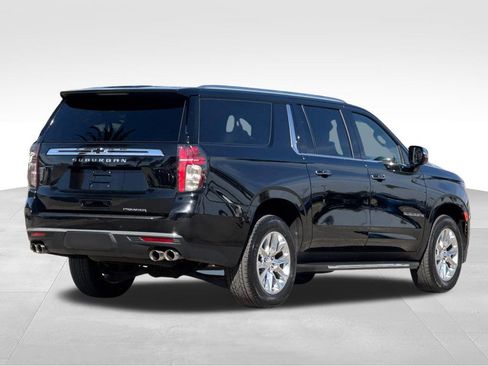 Used 2021 Chevrolet Suburban Premier RWD image 5