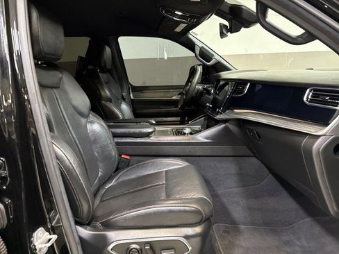 Used 2022 Jeep Wagoneer Series III w/ Rear Seat Video Group 1 image 58