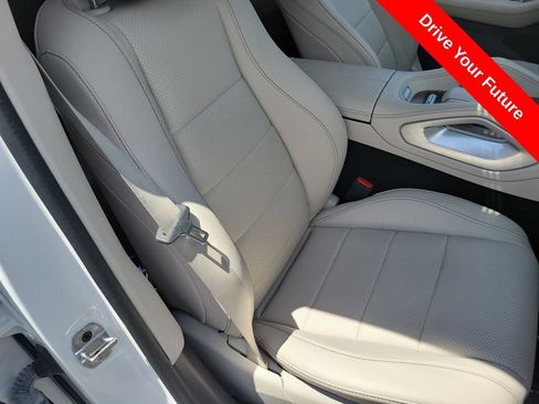 Used 2022 Mercedes-Benz GLS 450 4MATIC image 22
