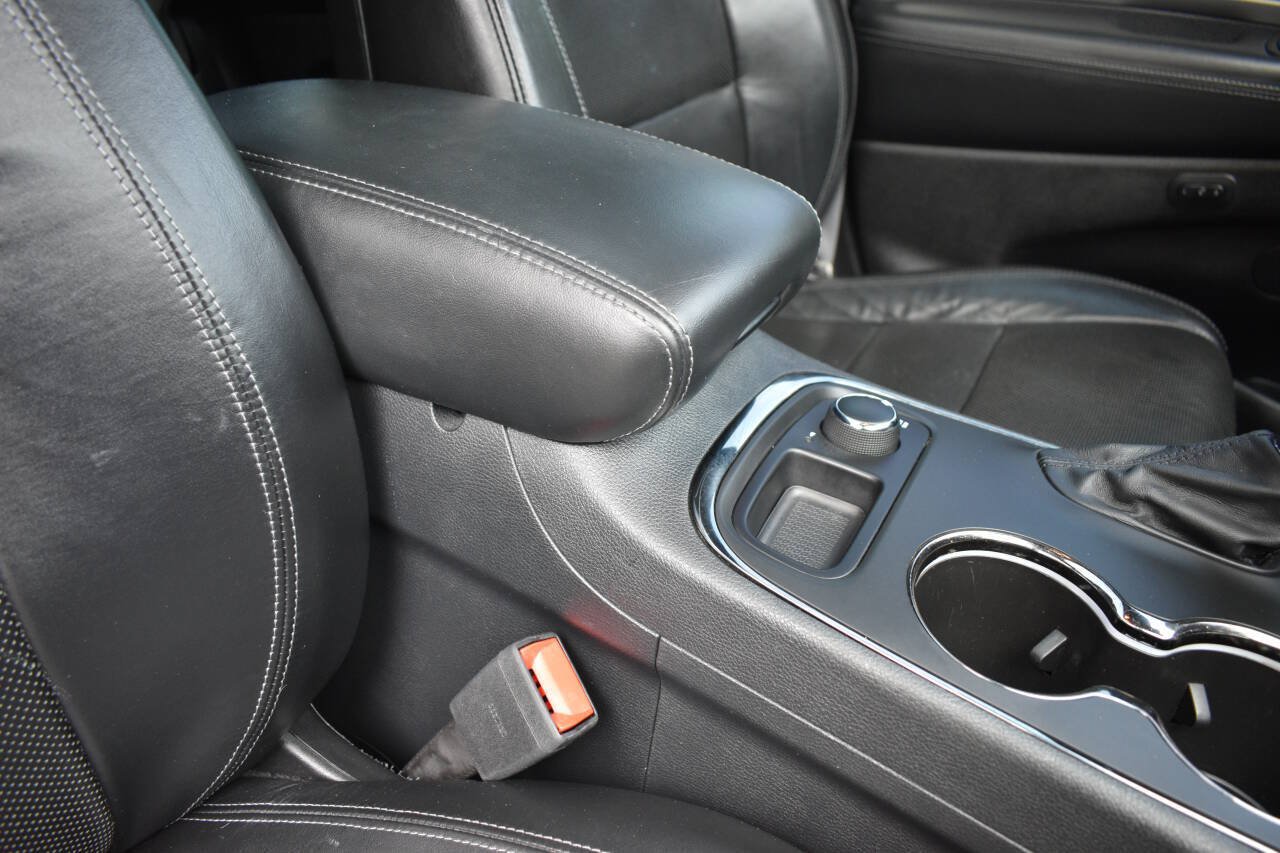 Used 2019 Dodge Durango R/T w/ Technology Group AWD/4WD image 30