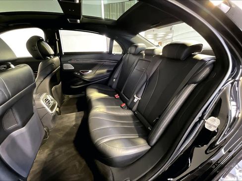 Used 2017 Mercedes-Benz S 550 4MATIC Sedan image 21