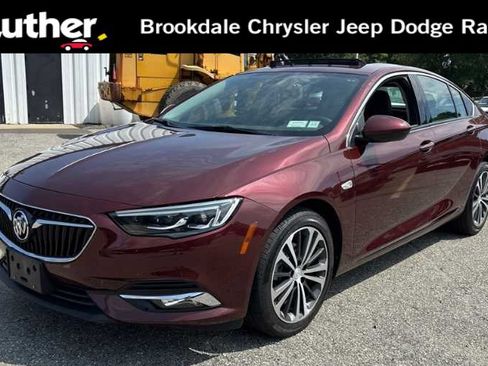 Used 2019 Buick Regal Essence w/ Driver Confidence Package I FWD image 1