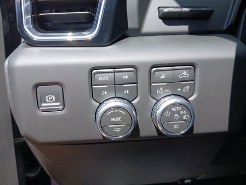 Used 2026 GMC Sierra 1500 Denali w/ Denali Reserve Package AWD/4WD image 28