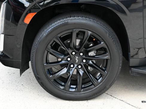 Used 2021 Cadillac Escalade ESV Premium Luxury AWD/4WD image 9