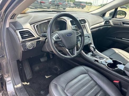Used 2016 Ford Fusion SE w/ Equipment Group 502A FWD image 9