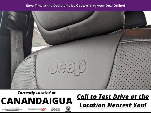 Used 2023 Jeep Cherokee Altitude Lux image 40