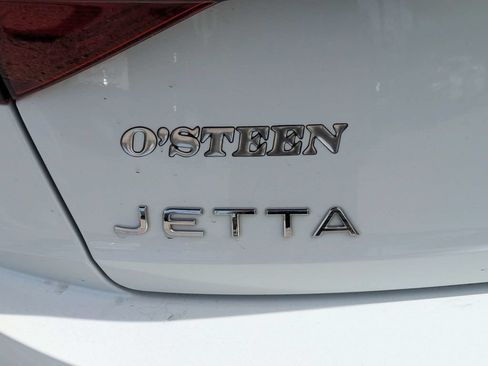 Certified 2022 Volkswagen Jetta S FWD image 14
