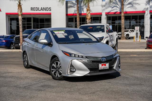 Certified 2018 Toyota Prius Prime Advanced w/ Carpet Mat Package FWD image 1