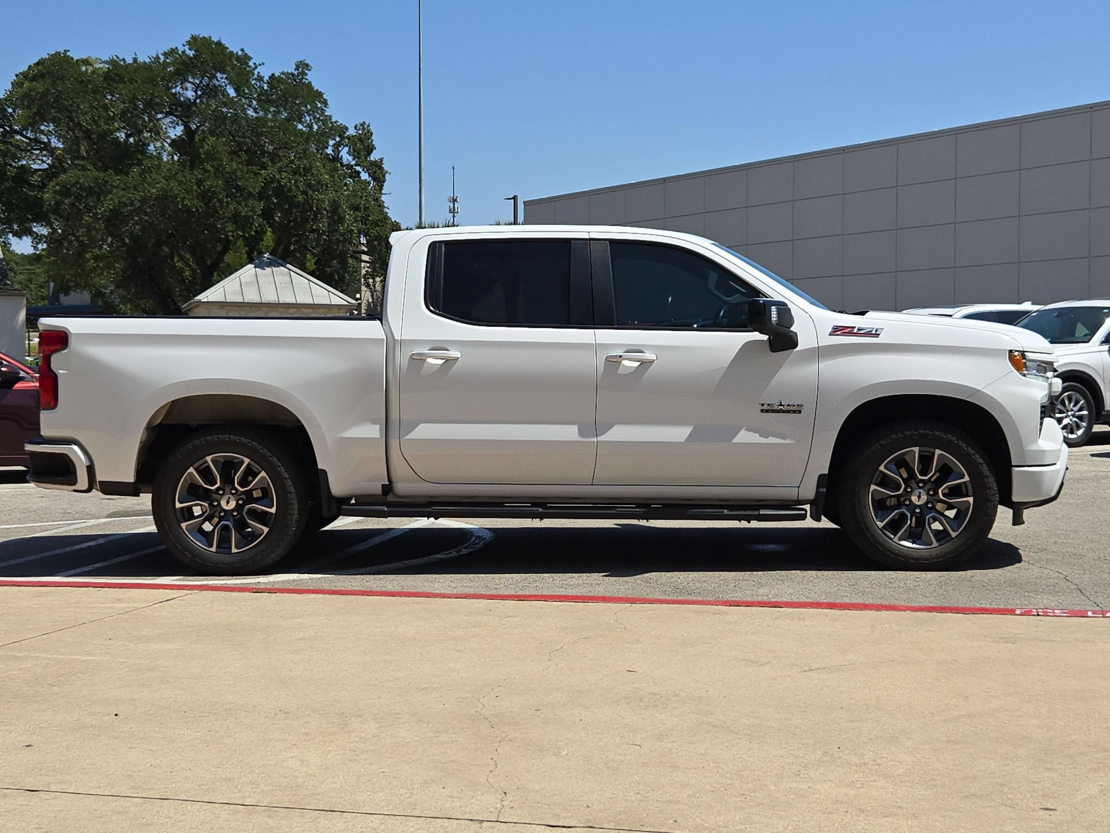 Used 2023 Chevrolet Silverado 1500 RST w/ Texas Edition Plus AWD/4WD image 2