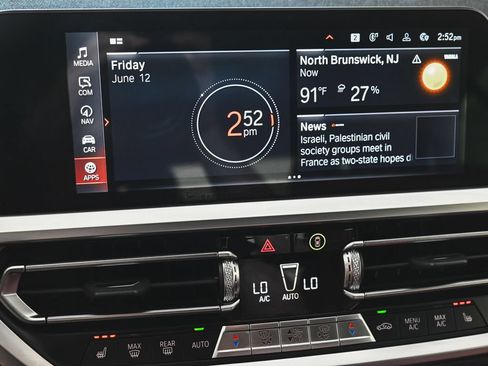 Used 2023 BMW 430i xDrive Convertible w/ M Sport Package AWD/4WD image 17