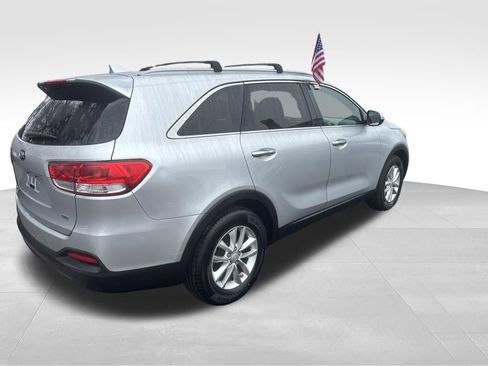 Used 2016 Kia Sorento LX w/ LX Convenience Package image 31