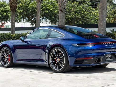 Used 2022 Porsche 911 Carrera S RWD image 3