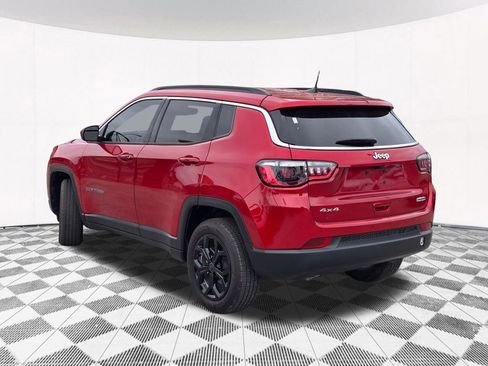 Used 2025 Jeep Compass Latitude AWD/4WD image 23